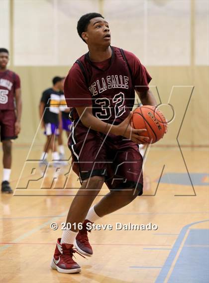 Thumbnail 2 in Edna Karr vs De La Salle (Country Day Freshman Tournament) photogallery.