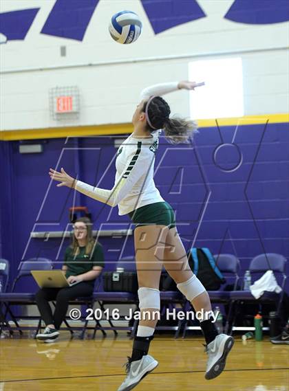 Thumbnail 1 in St. Ignatius vs. Edison (Durango Fall Classic) photogallery.
