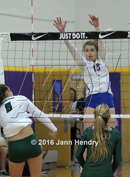 Thumbnail 1 in St. Ignatius vs. Edison (Durango Fall Classic) photogallery.