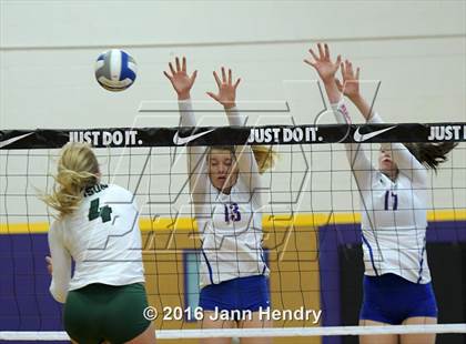 Thumbnail 1 in St. Ignatius vs. Edison (Durango Fall Classic) photogallery.