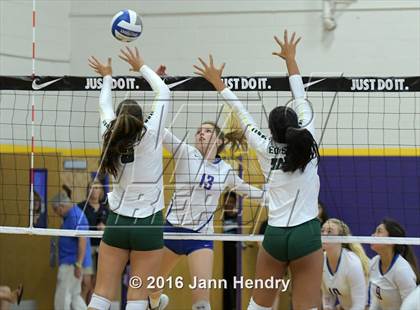 Thumbnail 1 in St. Ignatius vs. Edison (Durango Fall Classic) photogallery.