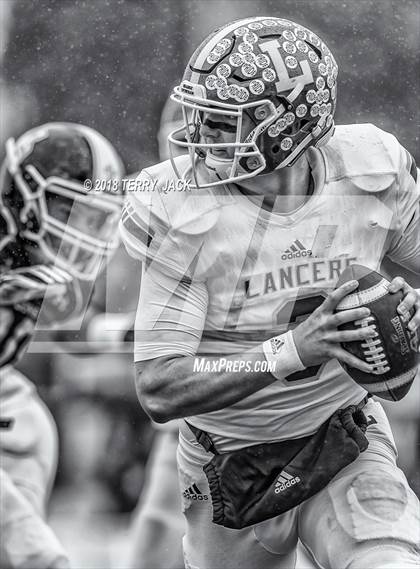 Thumbnail 2 in Orange Lutheran @ JSerra Catholic photogallery.