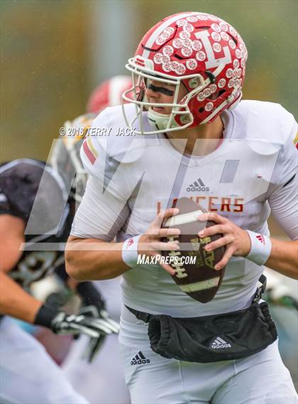 Thumbnail 3 in Orange Lutheran @ JSerra Catholic photogallery.