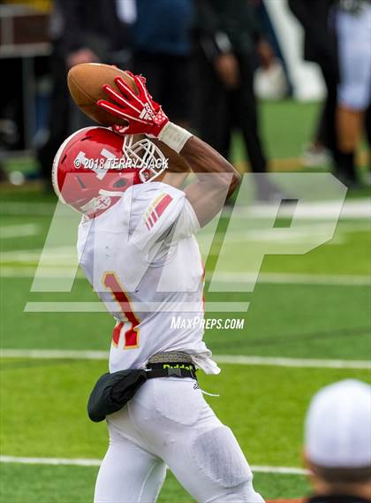 Thumbnail 3 in Orange Lutheran @ JSerra Catholic photogallery.