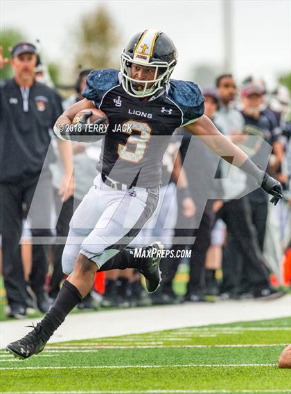 Thumbnail 1 in Orange Lutheran @ JSerra Catholic photogallery.