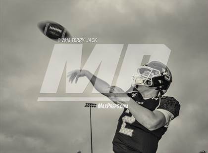 Thumbnail 3 in Orange Lutheran @ JSerra Catholic photogallery.