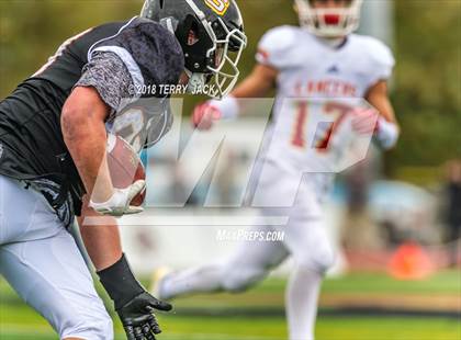 Thumbnail 2 in Orange Lutheran @ JSerra Catholic photogallery.