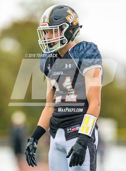 Thumbnail 1 in Orange Lutheran @ JSerra Catholic photogallery.