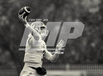 Thumbnail 2 in Orange Lutheran @ JSerra Catholic photogallery.