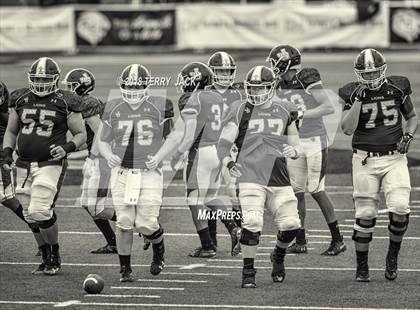 Thumbnail 1 in Orange Lutheran @ JSerra Catholic photogallery.