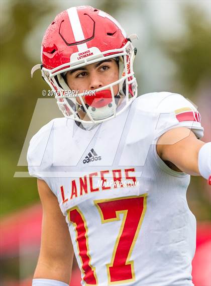 Thumbnail 2 in Orange Lutheran @ JSerra Catholic photogallery.