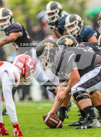 Thumbnail 1 in Orange Lutheran @ JSerra Catholic photogallery.