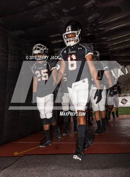 Thumbnail 2 in Orange Lutheran @ JSerra Catholic photogallery.