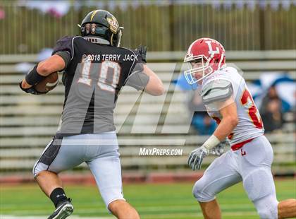 Thumbnail 3 in Orange Lutheran @ JSerra Catholic photogallery.