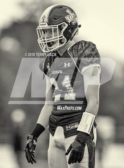 Thumbnail 3 in Orange Lutheran @ JSerra Catholic photogallery.