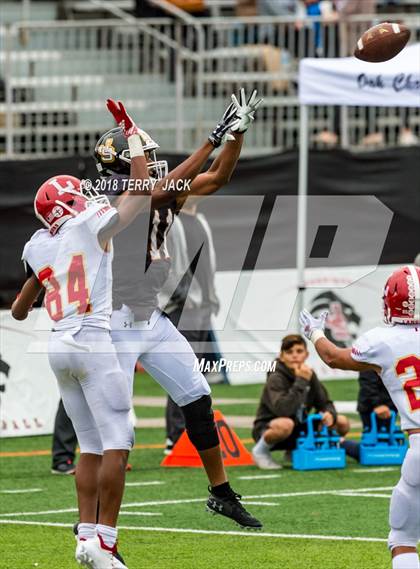 Thumbnail 3 in Orange Lutheran @ JSerra Catholic photogallery.
