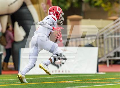 Thumbnail 3 in Orange Lutheran @ JSerra Catholic photogallery.