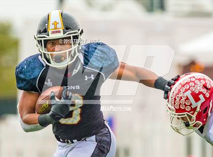Thumbnail 3 in Orange Lutheran @ JSerra Catholic photogallery.