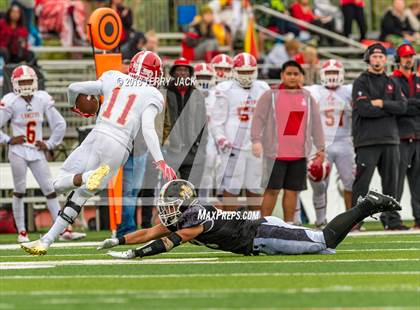 Thumbnail 3 in Orange Lutheran @ JSerra Catholic photogallery.