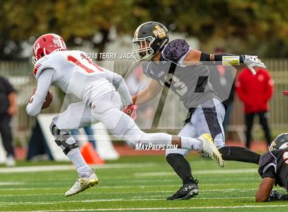 Thumbnail 3 in Orange Lutheran @ JSerra Catholic photogallery.