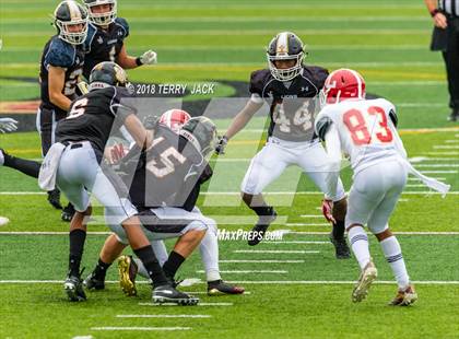 Thumbnail 2 in Orange Lutheran @ JSerra Catholic photogallery.