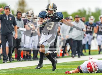 Thumbnail 2 in Orange Lutheran @ JSerra Catholic photogallery.