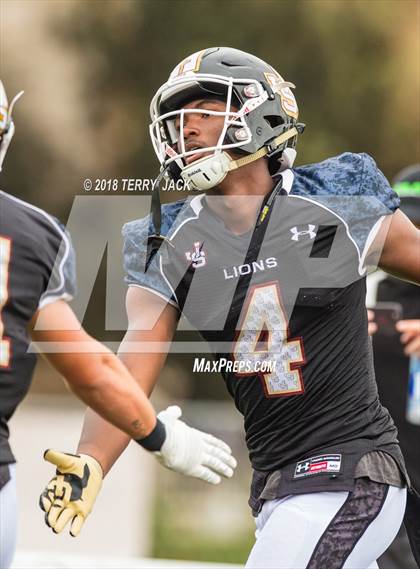 Thumbnail 1 in Orange Lutheran @ JSerra Catholic photogallery.