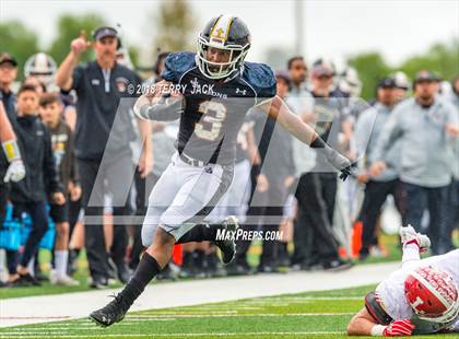 Thumbnail 3 in Orange Lutheran @ JSerra Catholic photogallery.