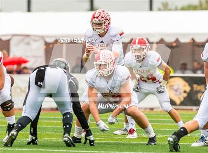 Thumbnail 3 in Orange Lutheran @ JSerra Catholic photogallery.