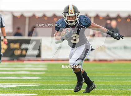 Thumbnail 3 in Orange Lutheran @ JSerra Catholic photogallery.