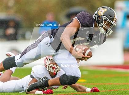 Thumbnail 2 in Orange Lutheran @ JSerra Catholic photogallery.