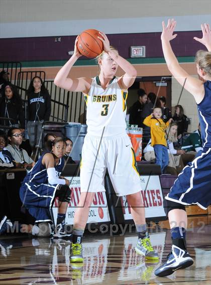 Thumbnail 3 in Dr. Phillips vs. Rock Bridge (Nike Tournament of Champions) photogallery.