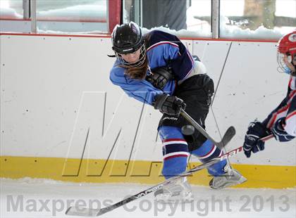 Thumbnail 3 in East Catholic vs. Hall/Conard (Pioneer Valley Winter Classic) photogallery.