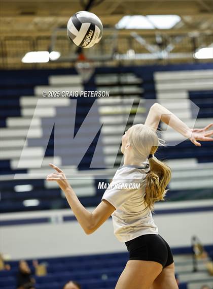 Thumbnail 3 in Skyridge @ Ridgeline photogallery.