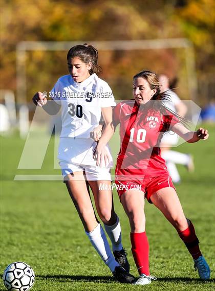 Thumbnail 3 in Staples vs Norwich Free Academy photogallery.