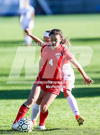 Thumbnail 2 in Staples vs Norwich Free Academy photogallery.