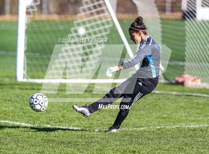 Thumbnail 2 in Staples vs Norwich Free Academy photogallery.