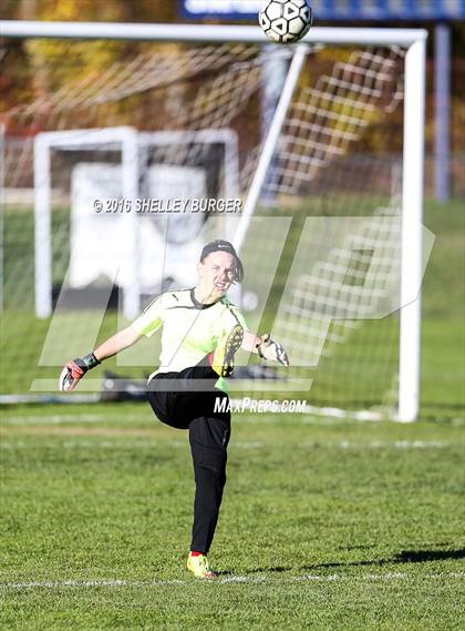 Thumbnail 3 in Staples vs Norwich Free Academy photogallery.
