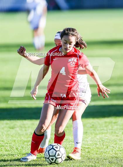 Thumbnail 3 in Staples vs Norwich Free Academy photogallery.