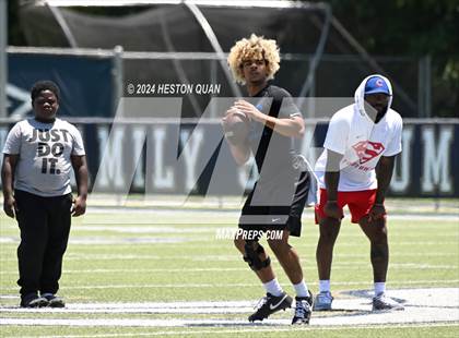 Thumbnail 1 in St. John Bosco vs. Serra (Brave 8 Invitational) photogallery.