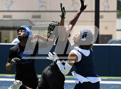 Thumbnail 2 in St. John Bosco vs. Serra (Brave 8 Invitational) photogallery.