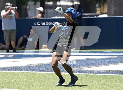 Thumbnail 3 in St. John Bosco vs. Serra (Brave 8 Invitational) photogallery.