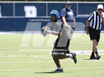 Thumbnail 3 in St. John Bosco vs. Serra (Brave 8 Invitational) photogallery.