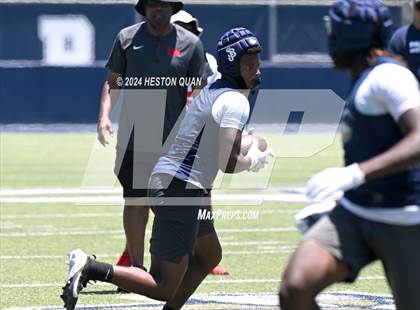 Thumbnail 1 in St. John Bosco vs. Serra (Brave 8 Invitational) photogallery.