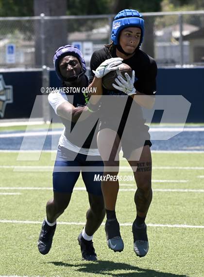 Thumbnail 1 in St. John Bosco vs. Serra (Brave 8 Invitational) photogallery.