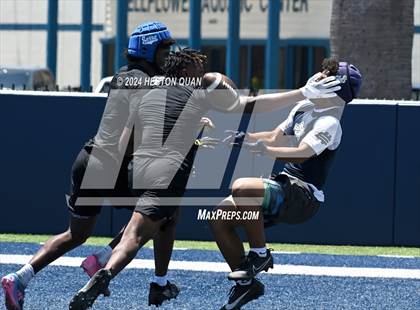 Thumbnail 1 in St. John Bosco vs. Serra (Brave 8 Invitational) photogallery.