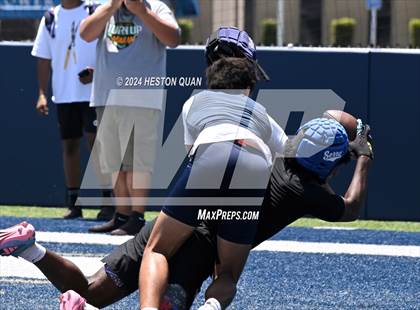 Thumbnail 1 in St. John Bosco vs. Serra (Brave 8 Invitational) photogallery.