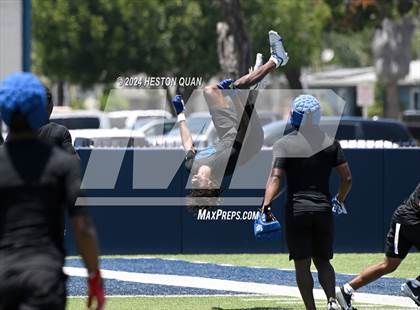 Thumbnail 2 in St. John Bosco vs. Serra (Brave 8 Invitational) photogallery.