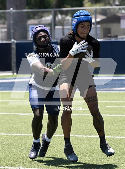 Thumbnail 2 in St. John Bosco vs. Serra (Brave 8 Invitational) photogallery.