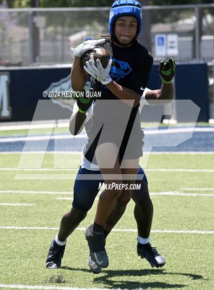 Thumbnail 1 in St. John Bosco vs. Serra (Brave 8 Invitational) photogallery.